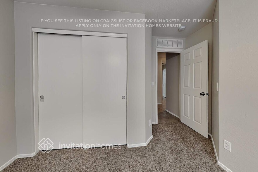 Building Photo - 12729 W Dreyfus Dr