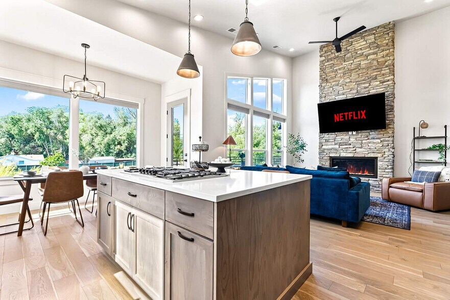 Building Photo - 6389 W Bluebird Ln