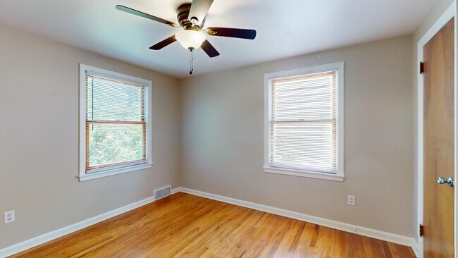 Building Photo - ISU Campus Area - Available August 1st