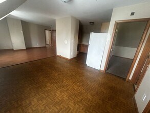 Building Photo - 435 Dubuque St
