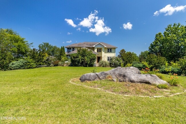 Building Photo - 2084 Allenridge Dr