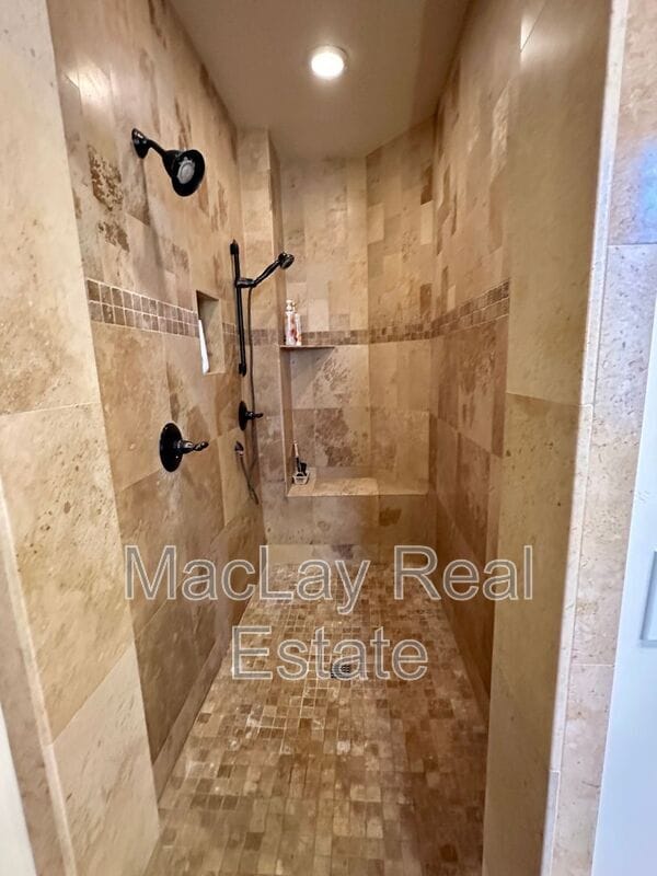 Building Photo - 5711 W Linda Ln