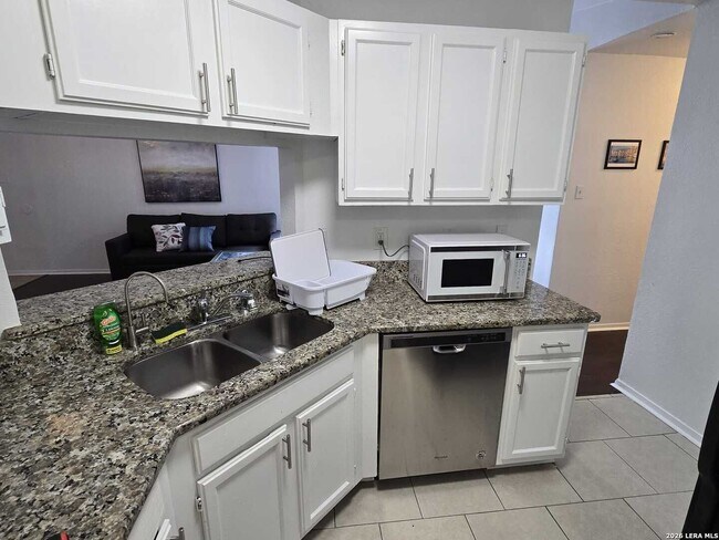 Building Photo - 4111 Sunrise Terrace Dr