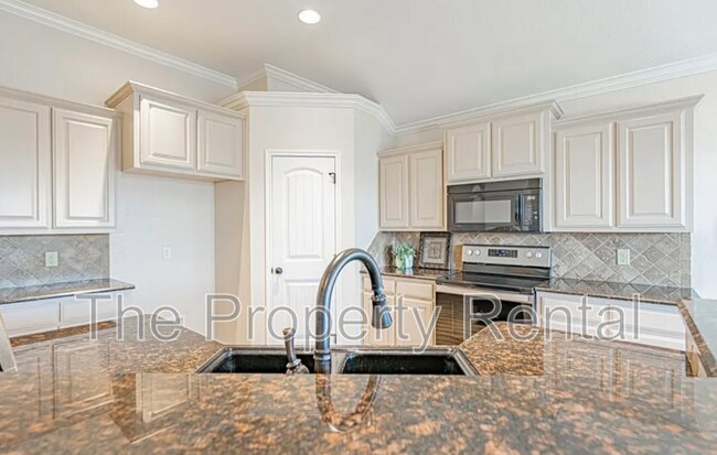 Building Photo - 2804 Dustin Dr