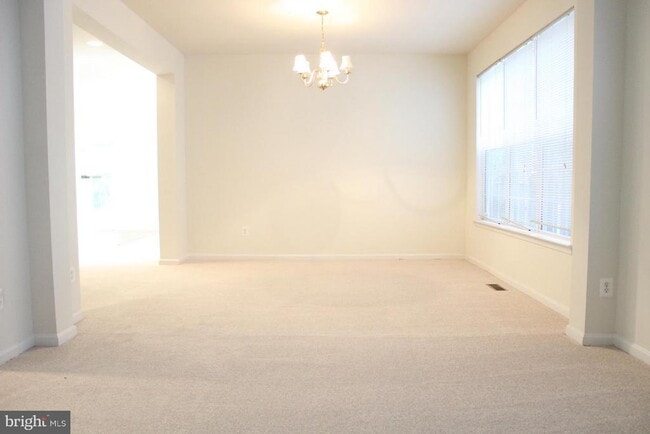 Building Photo - 15220 Lord Culpeper Ct