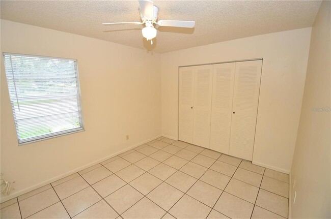 Building Photo - 1428 E Fern Rd