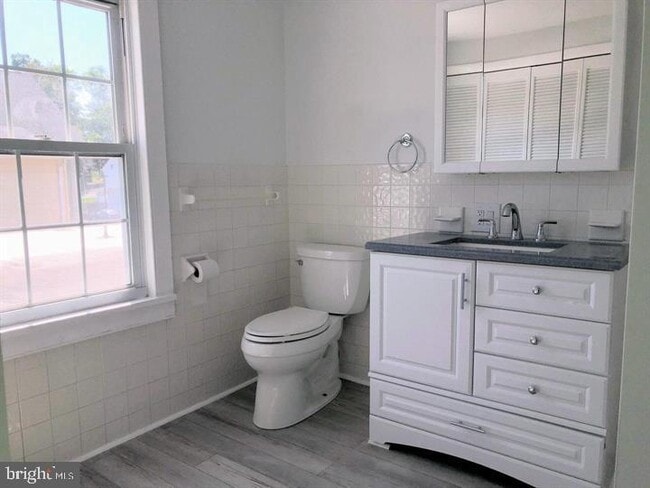 Building Photo - 75 S Main St