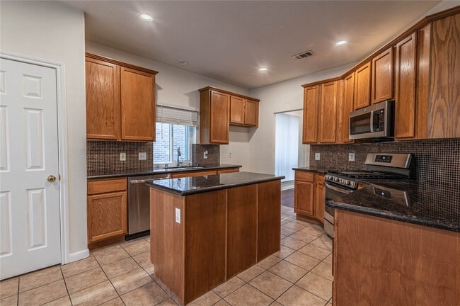Building Photo - 6303 Faulkner Ridge Dr