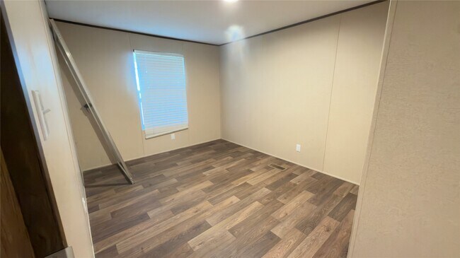Building Photo - 7173 Rd 5878