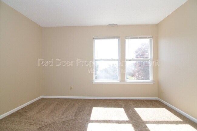 Building Photo - 76 Snowflake Cir