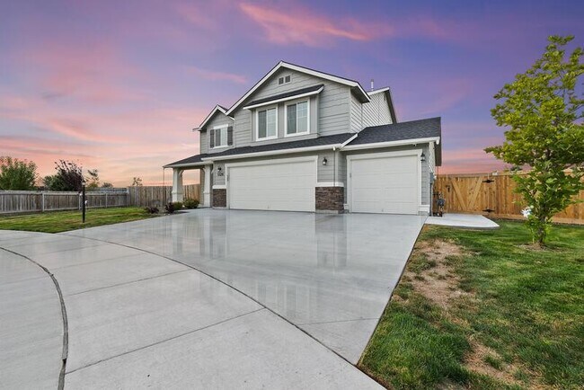 Building Photo - 1326 Placerville St