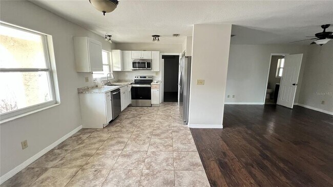 Building Photo - 8348 Angela Ct