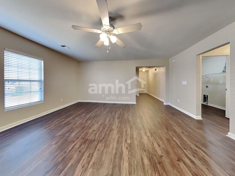 Building Photo - 1140 Moss Grove Dr