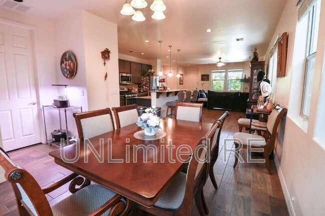 Building Photo - 2429 W Bruce Balle Dr