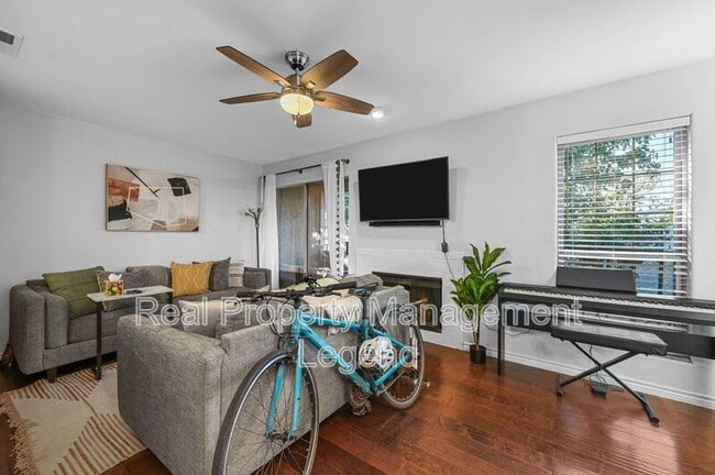 Building Photo - 5740 Martel Ave