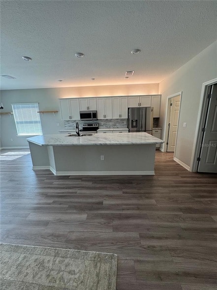 Building Photo - 5515 SE 91st St