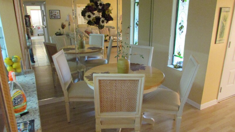 Building Photo - 2699 Pine Ridge Way E