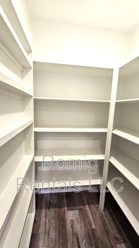 Building Photo - 906 NW 178th St