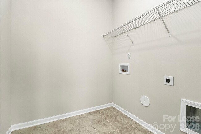 Building Photo - 148 Pampas Pl