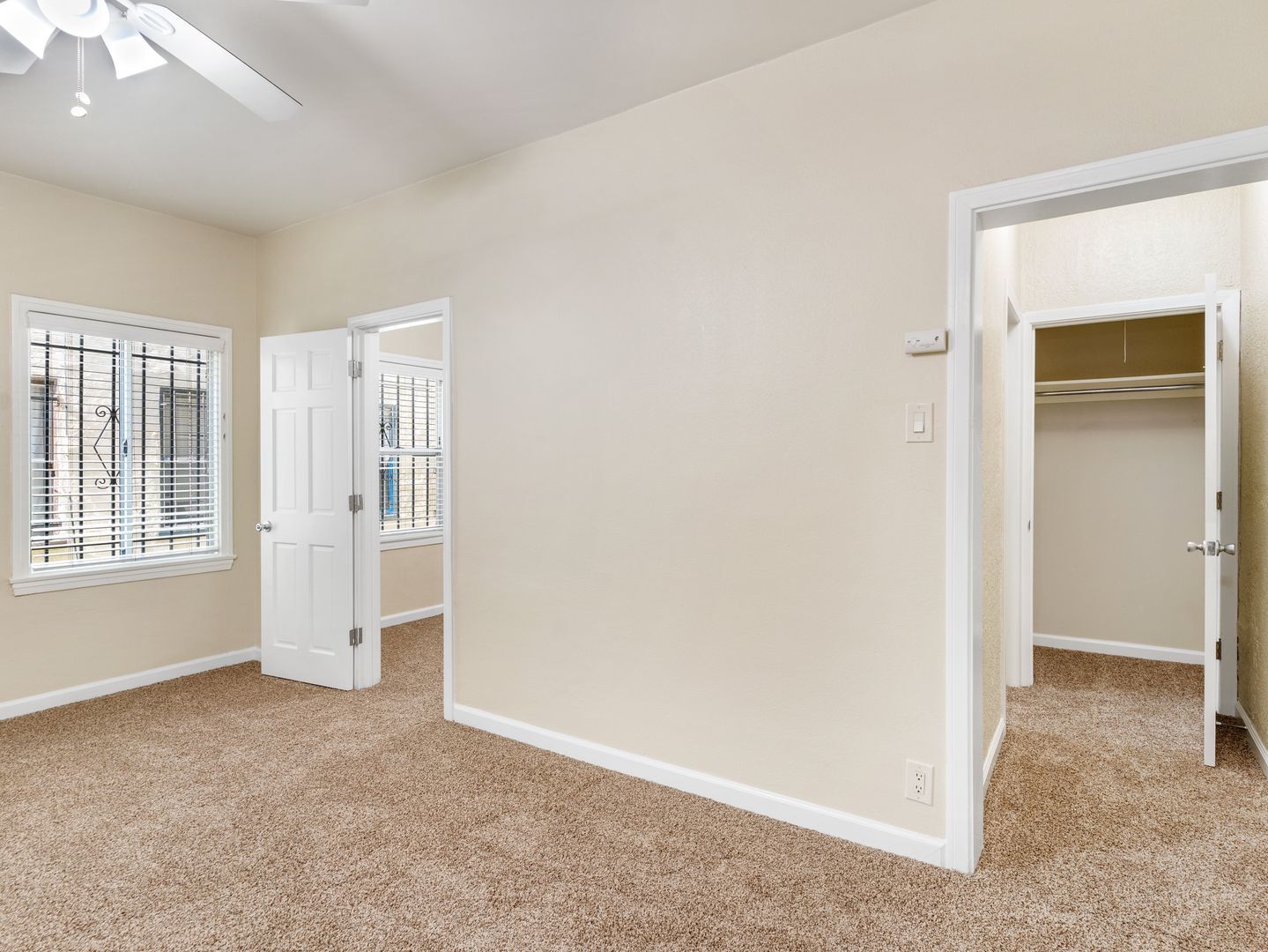 Building Photo - 1324 N Peterson Ave