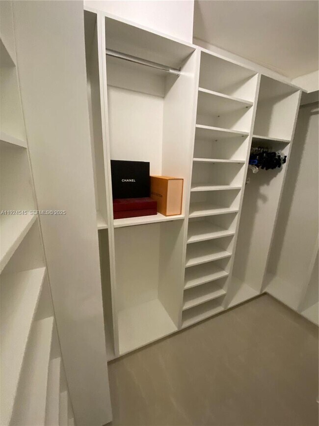 Building Photo - 1500 S Ocean Dr