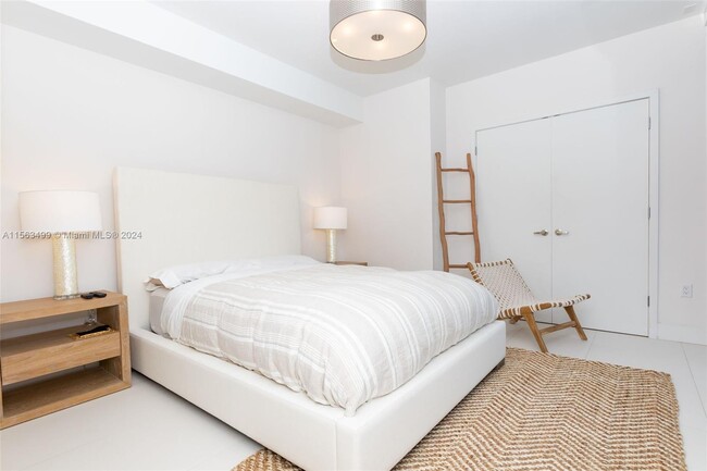 Building Photo - 2101 S Surf Rd