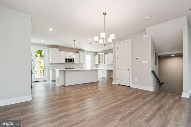 Building Photo - 8311 Amber Beacon Cir