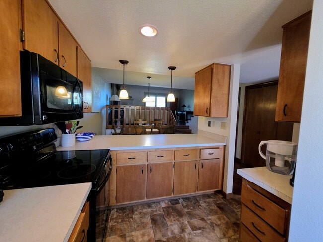 Building Photo - 2488 N Whispering Pines Way