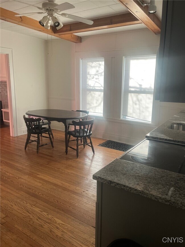 Building Photo - 1205 Madison St