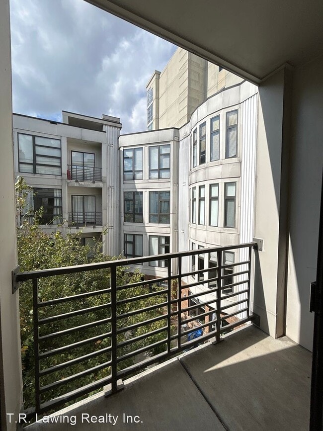 Building Photo - 1 br, 1 bath House - 525 East 6th Street  ...