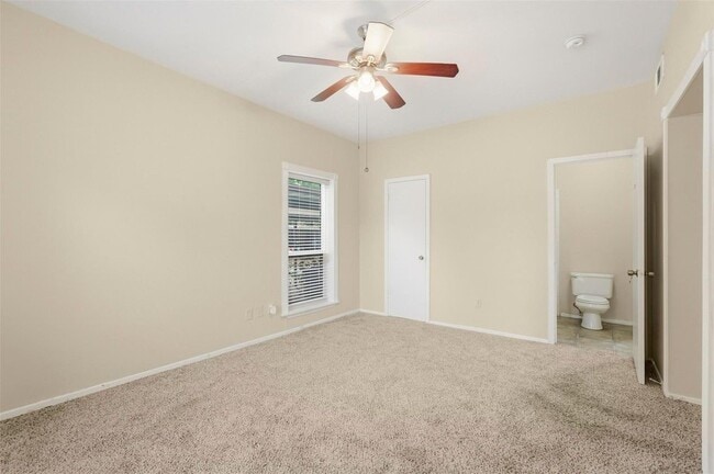 Building Photo - 2025 Augusta Dr