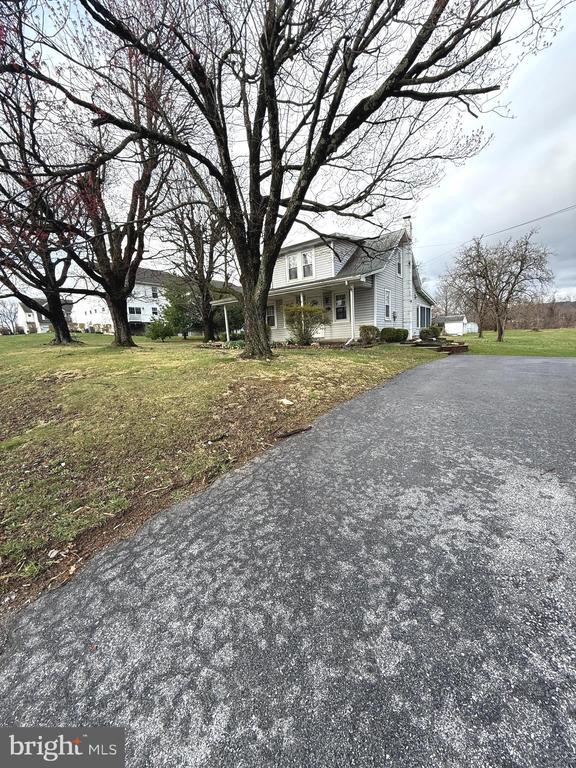 Building Photo - 4324 Valley Rd