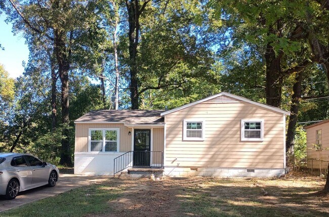 Primary Photo - MOVE-IN SPECIAL 1/2 OFF 1ST MONTH"S RENT