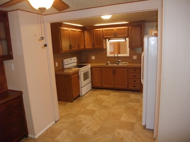 Building Photo - 5743 Sullivan Trail