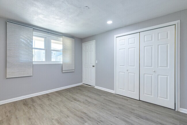 Building Photo - 4717 W Leila Ave