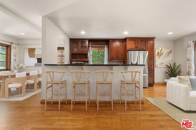 Building Photo - 7917 Westlawn Ave