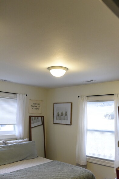 Building Photo - 1113 Ardmore Dr