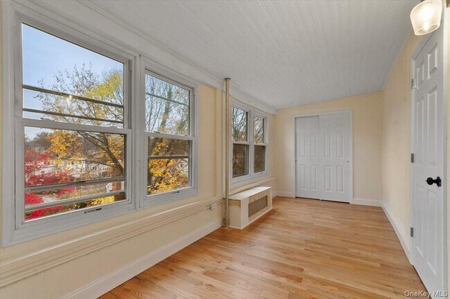 Building Photo - 116 Corlies Ave