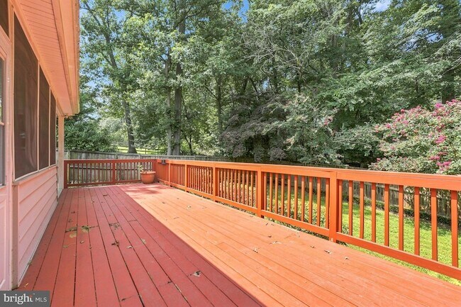 Building Photo - 12027 Devilwood Dr