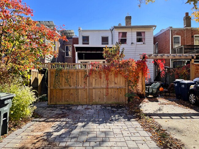 Building Photo - 1849 Monroe St NW