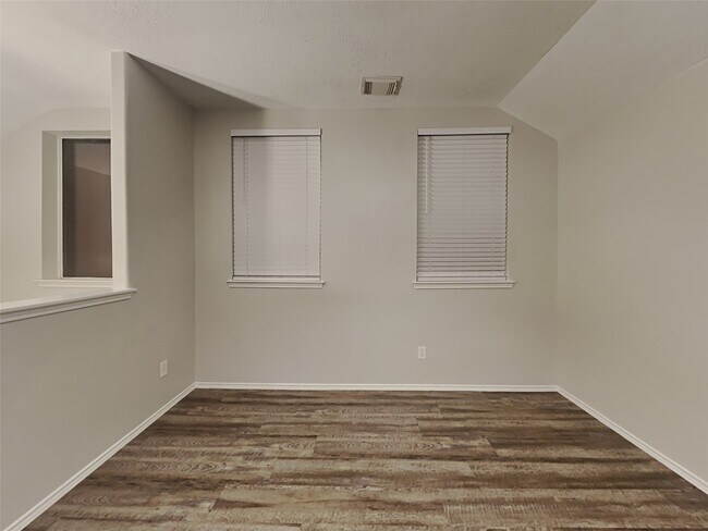 Building Photo - 6714 Hidden Colony Ln