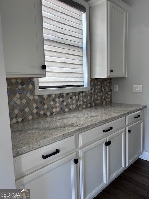 Building Photo - 1650 Albion Dr