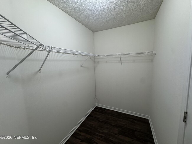 Building Photo - 7557 Cliff Cottage Dr