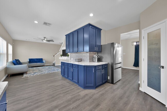 Building Photo - 11323 Creekway Bend Dr