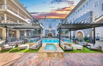 Building Photo - MAA Legacy