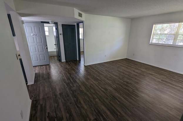 Building Photo - 571 Midway Track