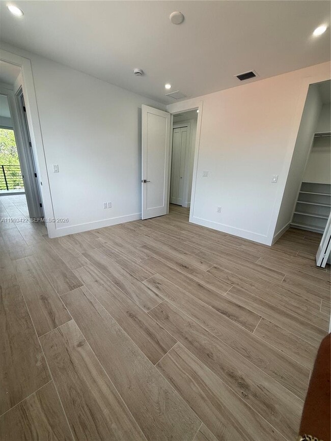 Building Photo - 1981 SW 33rd Ave