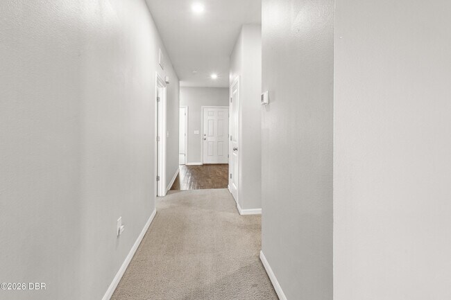 Building Photo - 3017 Blue Shrs Wy