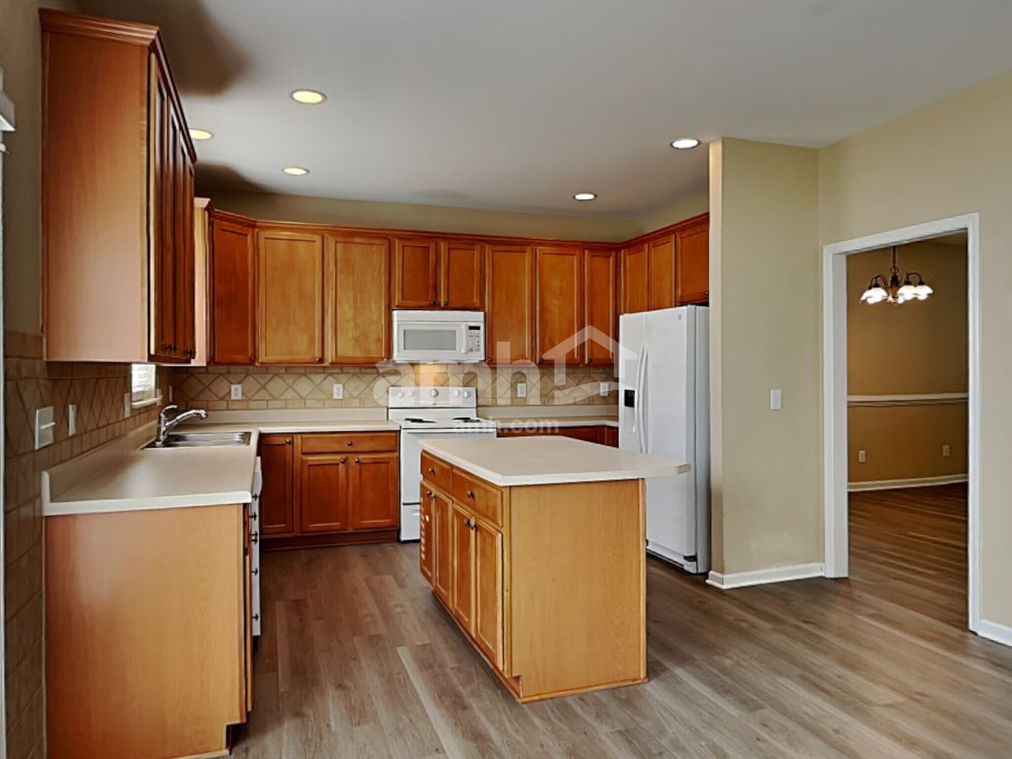 Building Photo - 516 Littleport Dr