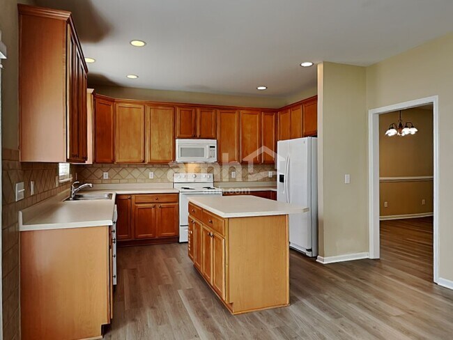 Building Photo - 516 Littleport Dr